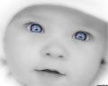dziecko niebieskie oczka